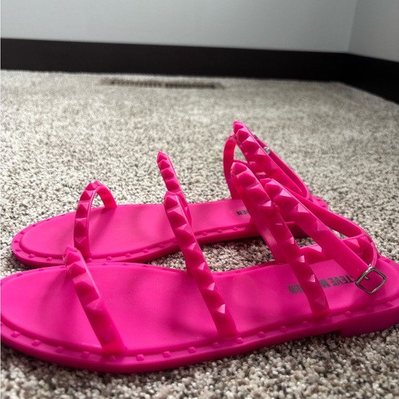 Steve Madden NWOT Hot Pink Studded Jelly slides - Picture 3 of 5